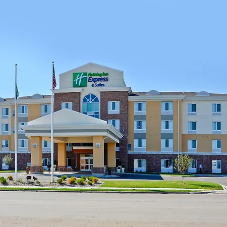 Holiday Inn Express & Suites - Williston By Ihg-3